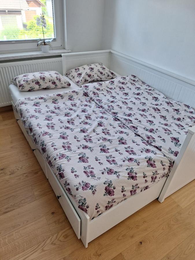 Guesthouse Flower Любляна Екстериор снимка