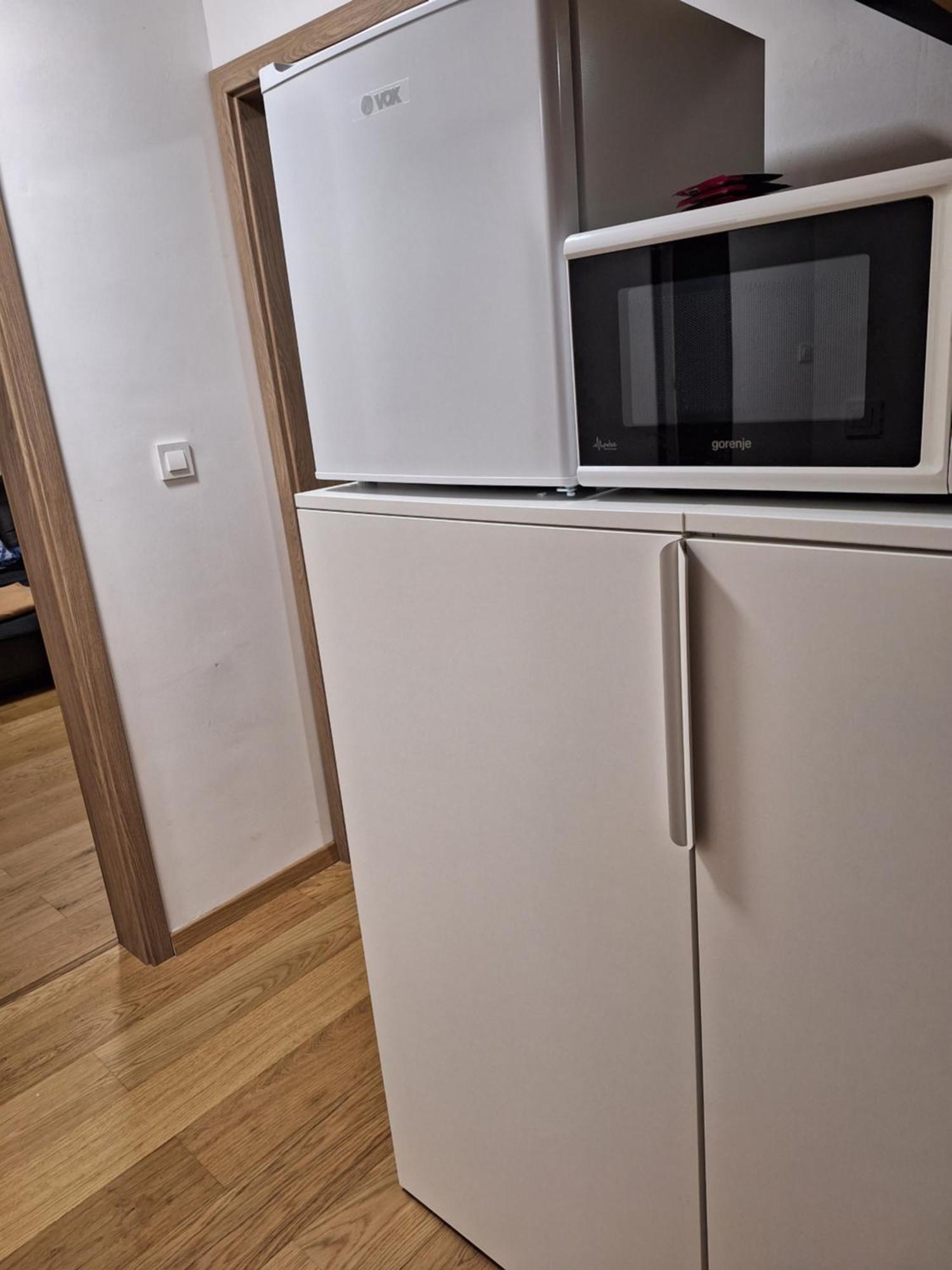 Guesthouse Flower Любляна Екстериор снимка